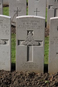 Lijssenthoek Military Cemetery - Walker, Percy