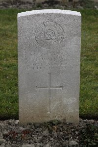 Lijssenthoek Military Cemetery - Walker, Tom