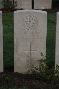 Lijssenthoek Military Cemetery - Waller, G
