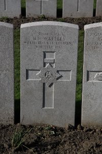 Lijssenthoek Military Cemetery - Walters, H L