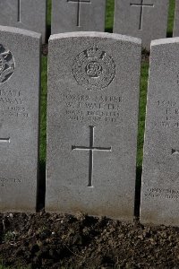 Lijssenthoek Military Cemetery - Walters, W J