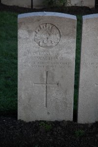 Lijssenthoek Military Cemetery - Waltham, Robert