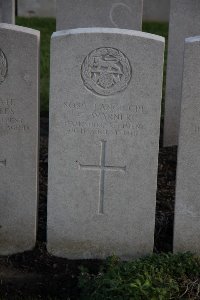 Lijssenthoek Military Cemetery - Warner, G