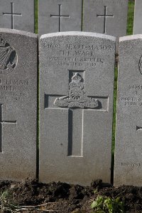 Lijssenthoek Military Cemetery - Warr, H R