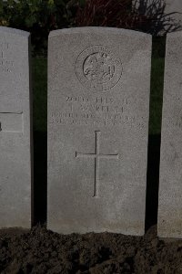 Lijssenthoek Military Cemetery - Warriner, Thomas