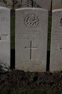 Lijssenthoek Military Cemetery - Waters, Herbert
