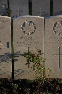 Lijssenthoek Military Cemetery - Waters, James