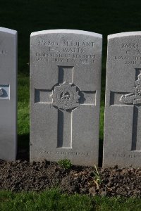 Lijssenthoek Military Cemetery - Watts, Ernest Edward