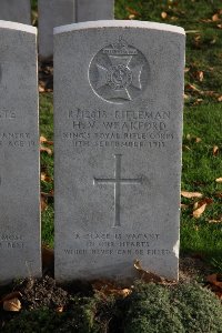 Lijssenthoek Military Cemetery - Weakford, Harry Vernon