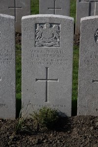 Lijssenthoek Military Cemetery - Wearing, Harry Douglas
