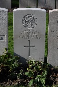 Lijssenthoek Military Cemetery - Wearne, Alfred Louis