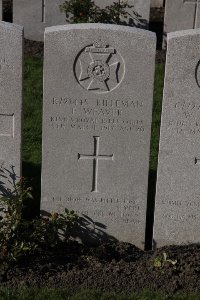 Lijssenthoek Military Cemetery - Weaver, Edward