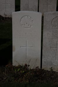 Lijssenthoek Military Cemetery - Webb, William Clarence Roy