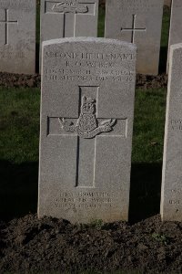 Lijssenthoek Military Cemetery - Weber, Reginald O