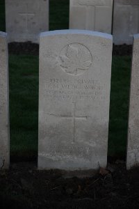 Lijssenthoek Military Cemetery - Wedgewood, Ronald Moore