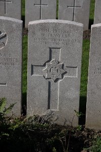 Lijssenthoek Military Cemetery - Weeks, W H