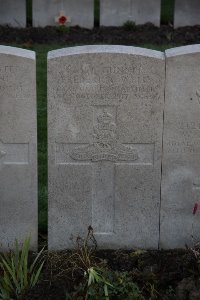 Lijssenthoek Military Cemetery - Wells, Frederick