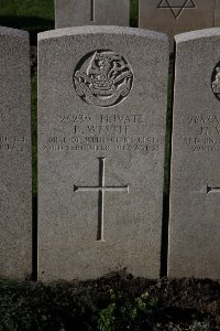 Lijssenthoek Military Cemetery - Westle, E