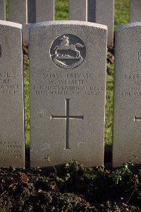 Lijssenthoek Military Cemetery - Whaites, W