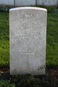 Lijssenthoek Military Cemetery - White, P H