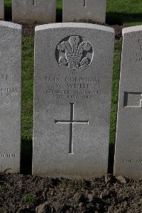 Lijssenthoek Military Cemetery - White, W