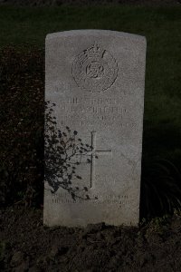 Lijssenthoek Military Cemetery - Whitfield, John Burrows