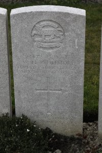 Lijssenthoek Military Cemetery - Whitmore, William Herbert