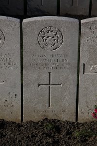 Lijssenthoek Military Cemetery - Whittern, J T