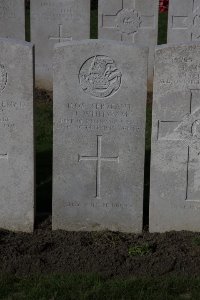 Lijssenthoek Military Cemetery - Whitwam, Nelson