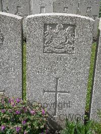 Lijssenthoek Military Cemetery - Wild, Ben