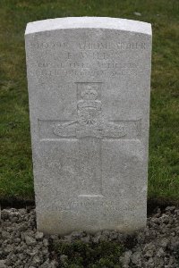 Lijssenthoek Military Cemetery - Wild, Frederick