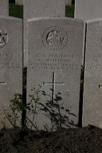 Lijssenthoek Military Cemetery - Williams, G