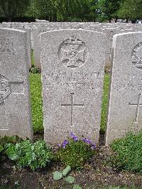 Lijssenthoek Military Cemetery - Williams, R
