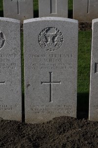 Lijssenthoek Military Cemetery - Willox, J