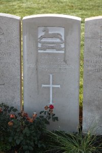 Lijssenthoek Military Cemetery - Wilson, J W