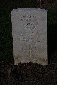 Lijssenthoek Military Cemetery - Wilson, Walter Edward