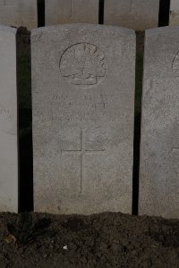 Lijssenthoek Military Cemetery - Woite, Gustav Ronald