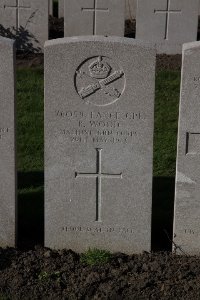 Lijssenthoek Military Cemetery - Wood, Benjamin