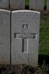 Lijssenthoek Military Cemetery - Wood, Charles Henry