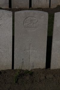 Lijssenthoek Military Cemetery - Wood, Ernest
