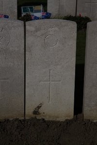 Lijssenthoek Military Cemetery - Wood, Ernest Banks