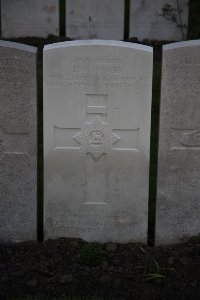 Lijssenthoek Military Cemetery - Wood, Frank Charles