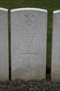Lijssenthoek Military Cemetery - Wood, George Thomas