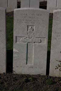 Lijssenthoek Military Cemetery - Wood, W