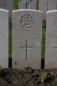 Lijssenthoek Military Cemetery - Woodhead, Frederick