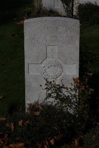 Lijssenthoek Military Cemetery - Woods, Selwyn Gorton