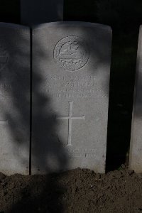 Lijssenthoek Military Cemetery - Workman, A P