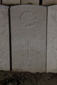 Lijssenthoek Military Cemetery - Worth, W