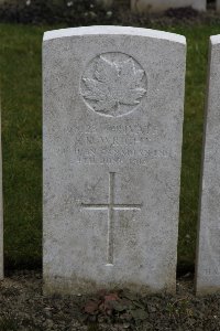 Lijssenthoek Military Cemetery - Wright, S K