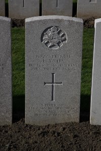 Lijssenthoek Military Cemetery - Yates, E